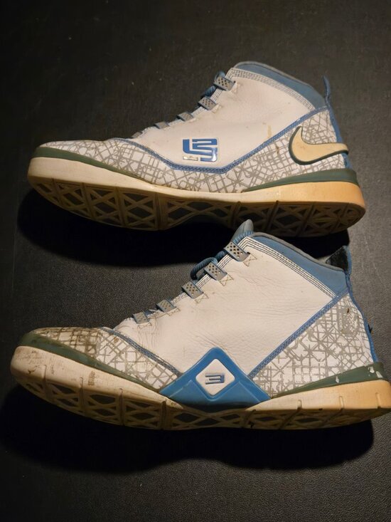 Nike LeBron Basketball Shoes Mens 9 White Light Blue Elite LJ Signature Used main image 4